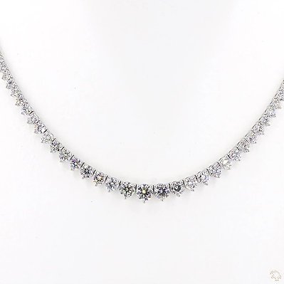 Graduated necklace 3 prongs