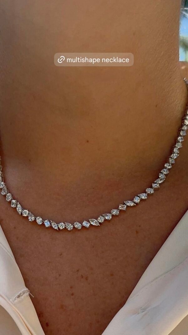dc294dc4-c9c9-4a1a-8122-46ebf190d63a Multishape tilted necklace