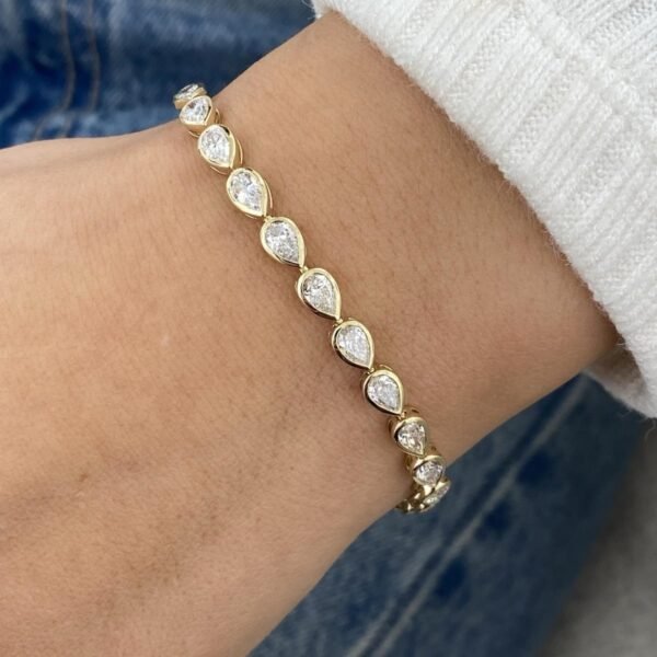 Pear Bezel Bracelet