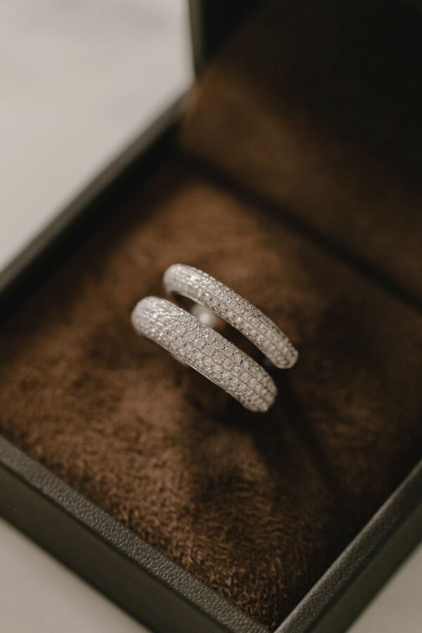 Full Pave Diamond Band