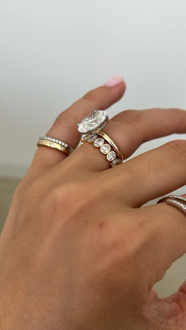 Oval Bezel Eternity