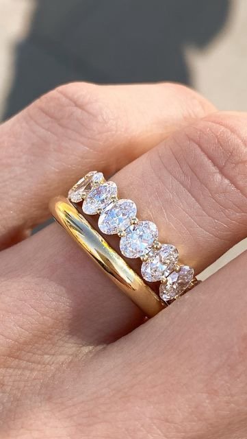 Oval Eternity